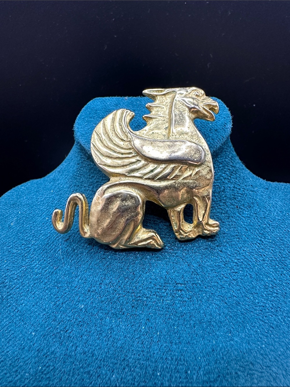 Metropolitan Museum Of Art (MMA) Gold Griffin Brooch Pendant - Picture 7 of 10